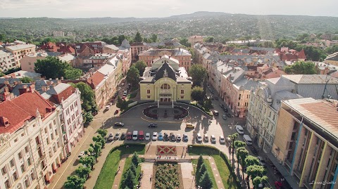 Чернівецький академічний обласний український музично-драматичний театр ім. Ольги Кобилянської