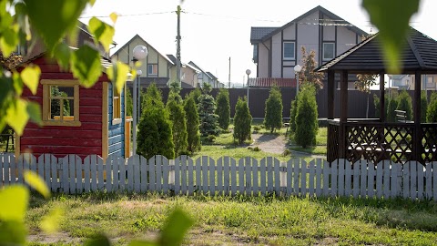 Котеджне містечко "Вишневий хуторок"