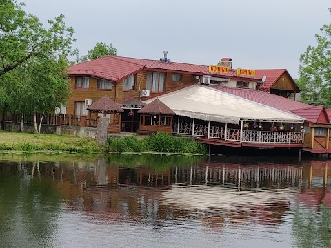 Колиба водна