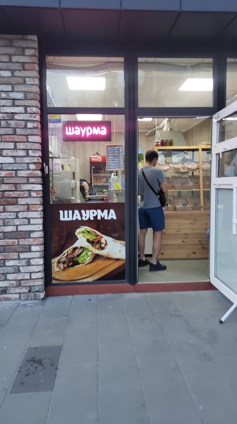 Шаурма и хачапури