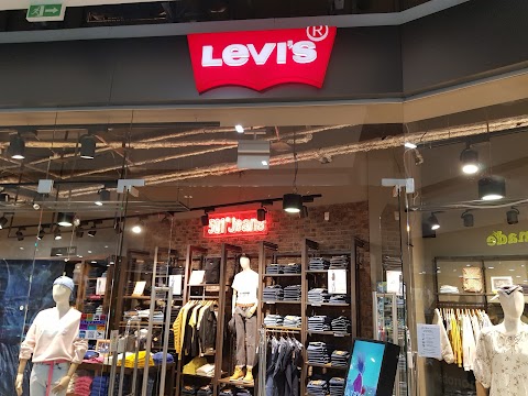 Levi's® Karla Marksa Street