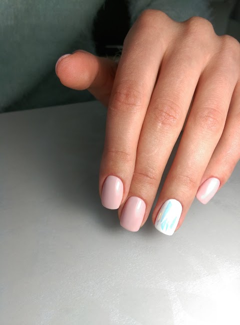 Viola International Nail Academy Курси манікюру Рівне