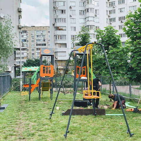 Бонобо, Англомовний дитячий садочок, Еко-студія дитячого розвитку