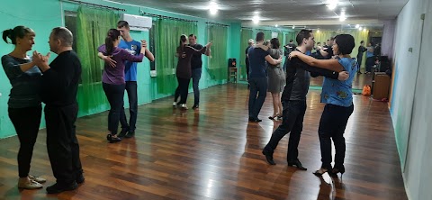 Школа Аргентинского танго в Запорожье "Life Tango"