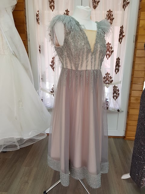 Di Lioni Dress вечірні та весільні сукні