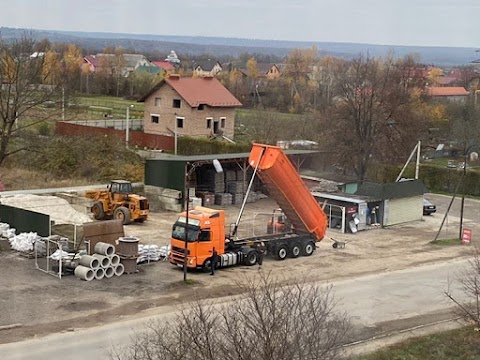 Майданчик будівельних матеріалів