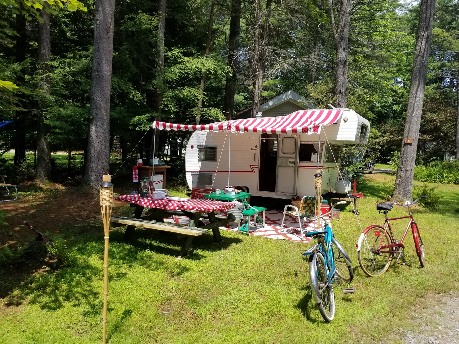 Whispering Pines Campsites