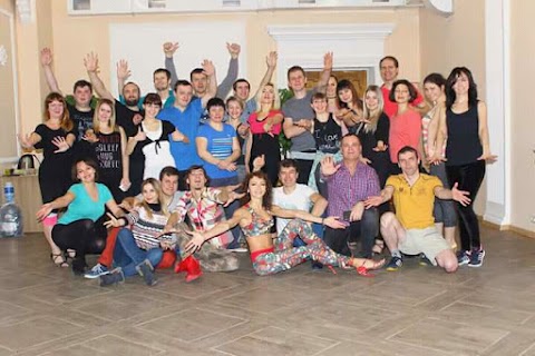 Школа латиноамериканских танцев Amado Dance Studio