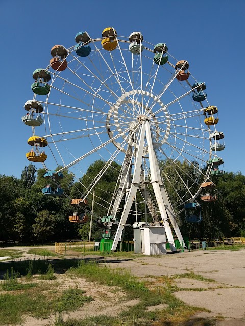 Стела "Дубовий Гай"