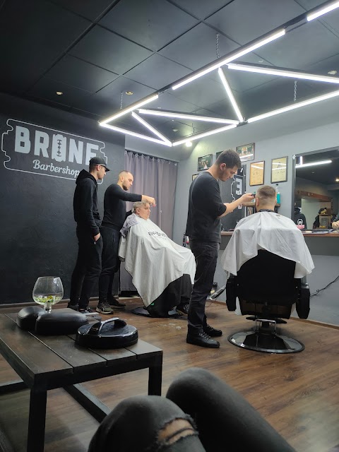 Brone Barbershop - барбершоп на левом берегу в ЖК Комфорт Таун