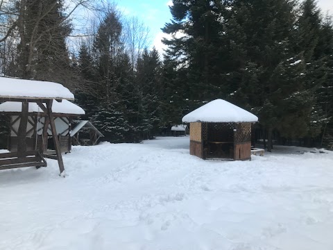 Шашлична рекреаційна зона "Явори"