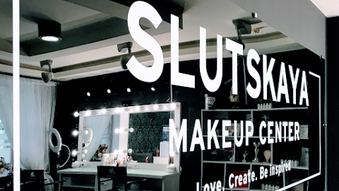 Салон школа макияжа Слуцкой Анастасии "Slutskaya Makeup center"