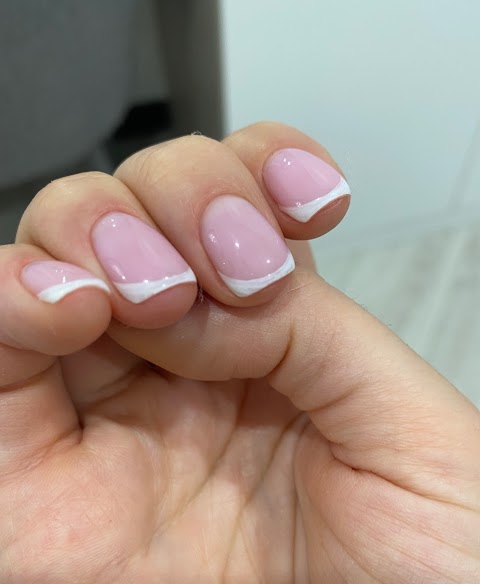 Bunny nail cafe