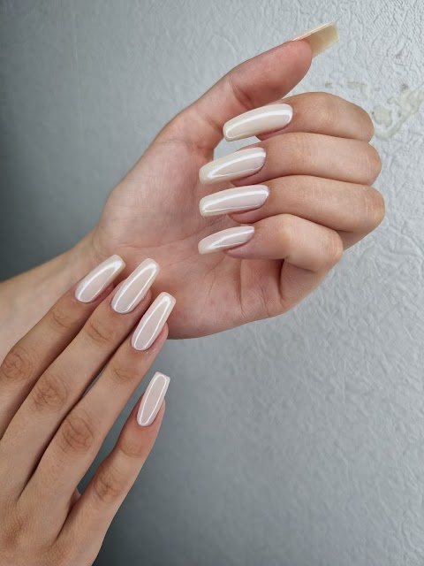 маникюр студия Hello Nails Kyiv