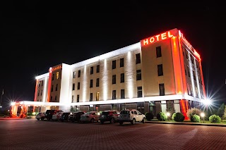 Готель Ramada Lviv