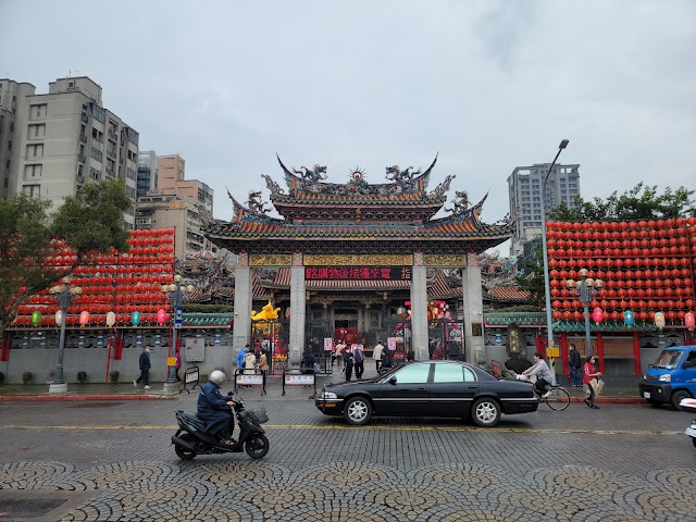 Lungshan Temple