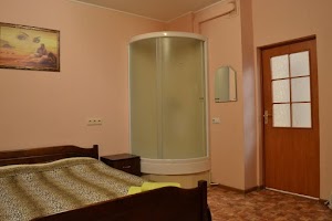 "PLUTARH" mini hotel (Gr. 12)