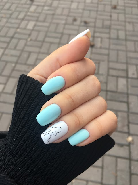 Экспресс маникюр и педикюр Nail Bar