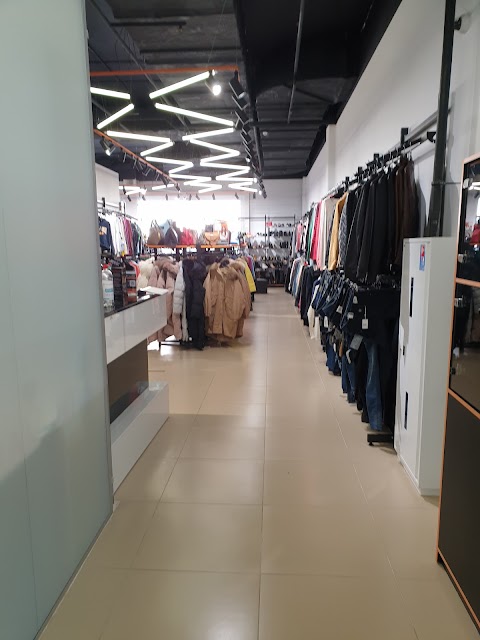 Tardi Outlet