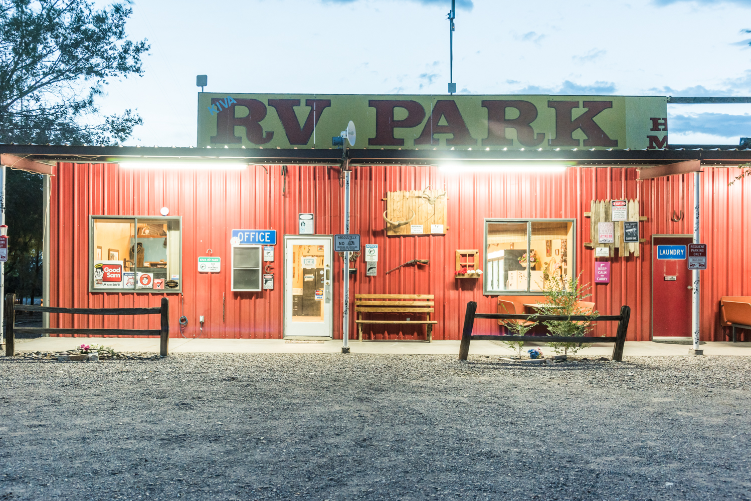 Kiva RV Park & Horse Motel