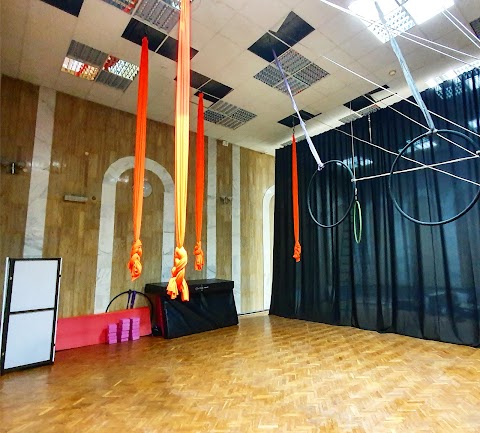 FLUFFY Aerial Studio