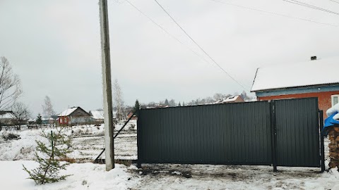 Автостоянка в Ясінях