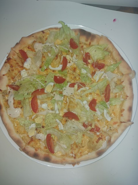 Pizza & Salat