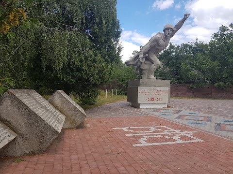 Monument aux combattants de la grande guerre patriotique 1941 - 1945