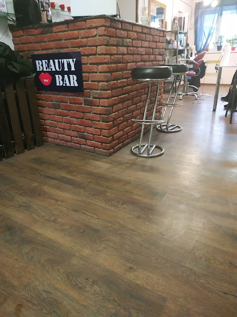 BEAUTY BAR