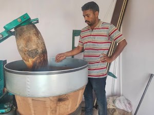 Paatikadai vaagai Marachekku kal chekku oil(wood press/Stone press) Groundnut oil Sesame oil and coconut oil