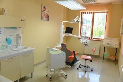 Стоматологічна клініка СТОМА