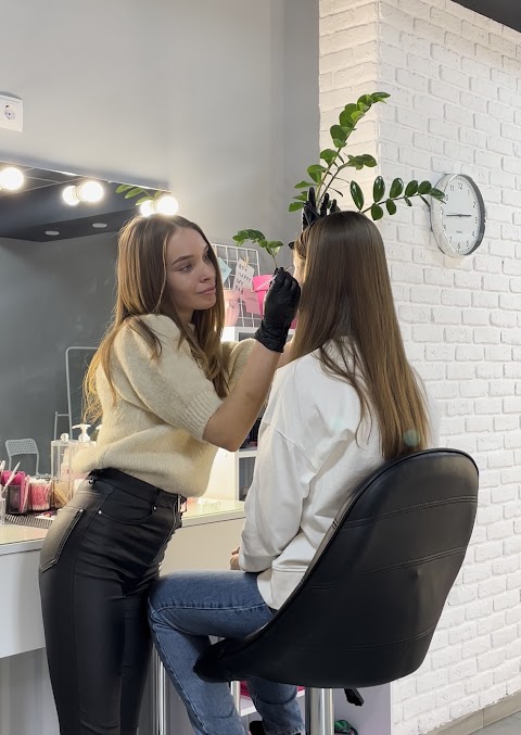 BEAUTY BAR