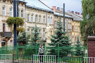 Храм Святих Апостолів Петра і Павла