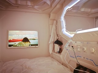 Monotel Capsule Hotel