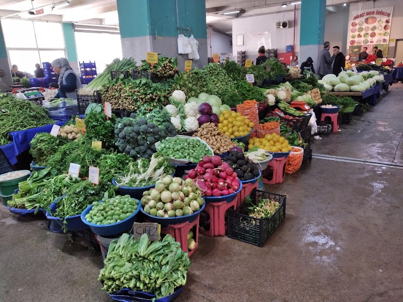 Bornova Belediyesi Merkez Pazar Yeri