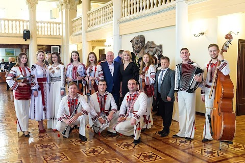 Тернопільська спеціалізована школа І-ІІІ ступенів №3 з поглибленим вивченням іноземних мов