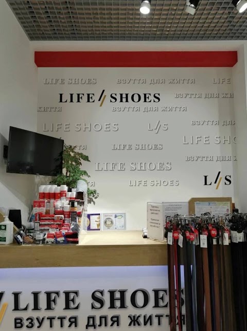 lifeshoes.com