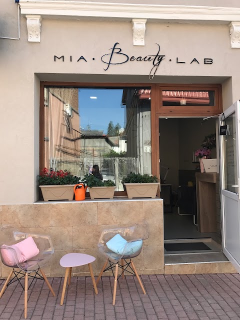 Mia Beauty Lab