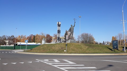 Пам'ятник Сікорському