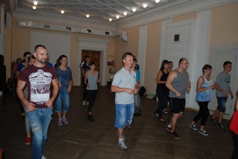 Школа латиноамериканских танцев Amado Dance Studio