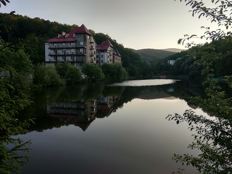 Готельний комплекс «ЗАКАРПАТТЯ»