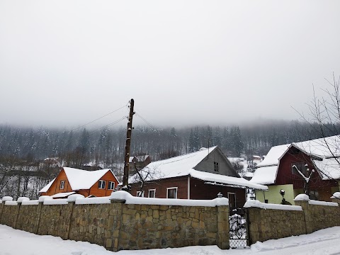 КОТЕДЖ Біля Водоспаду