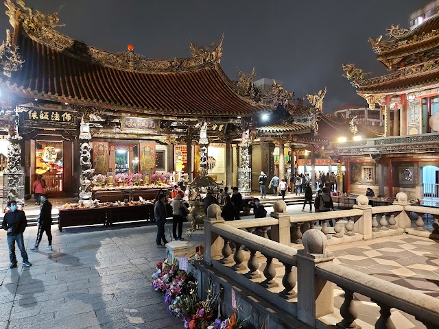 Lungshan Temple