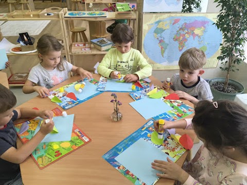 Школа Montessori School