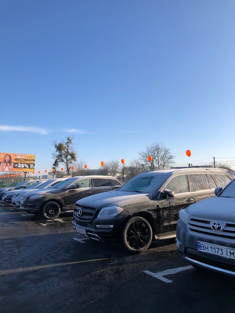 Авторинок Житомир Car Market - найбільший автомобільний майданчик в Житомирі. Автобазар Житомир