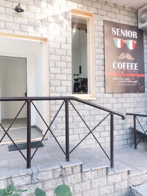 Kafe "Senior Coffee"