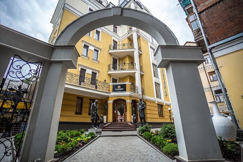 Mandarin ClubHouse Kharkiv