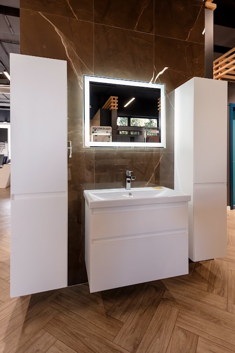 Магазин мебели в ванную комнату Аква-Родос в ТЦ Оазис Плаза