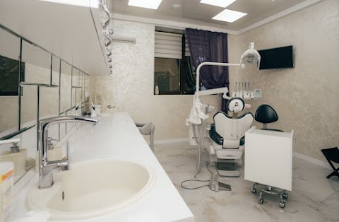 “ Piranha ” Dental Clinic «Пиранья»