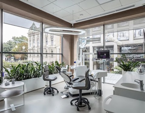 Amel Dental Clinic